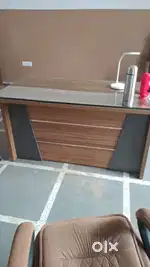 Premium wooden office desk with side computer table and premium chairs