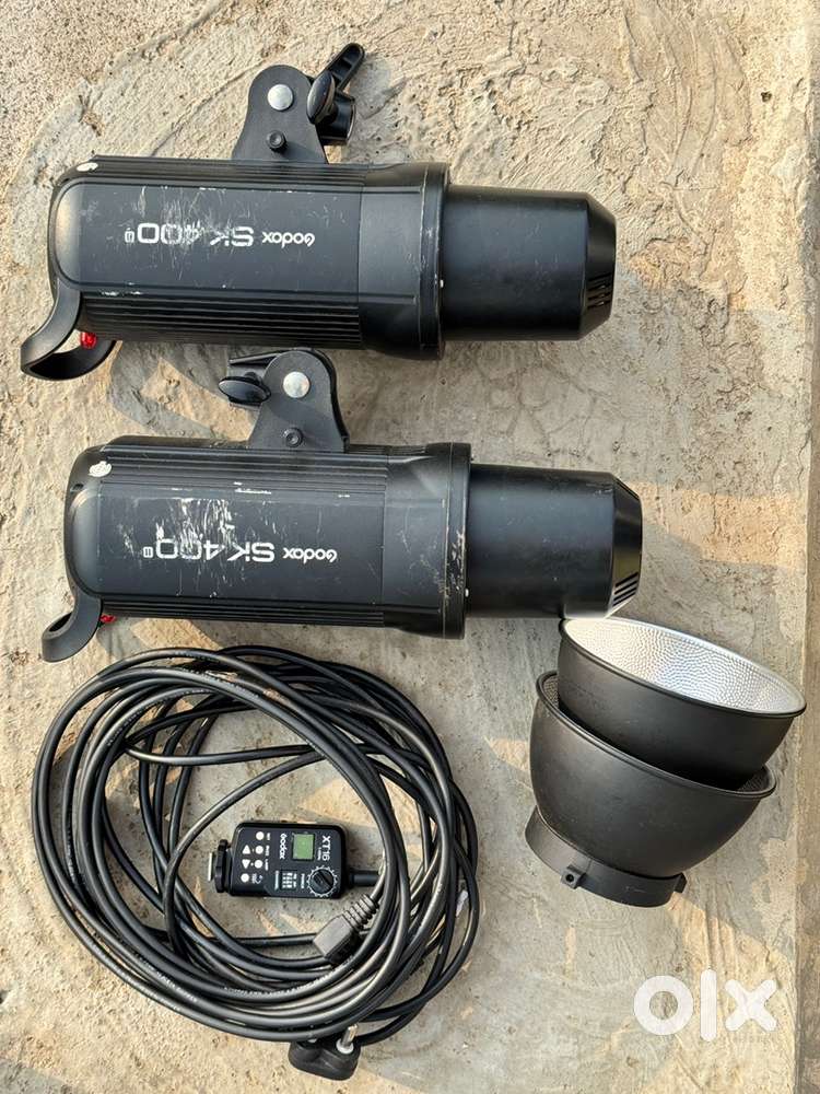 GODOX SK400 STUIDO LIGHTS