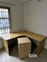 L shape table with drawer