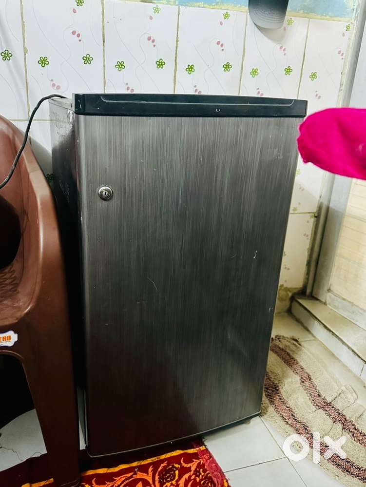 100L refrigerator new condition