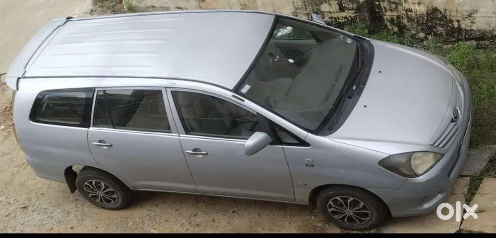 Innova good condition vehicle show room maintenance