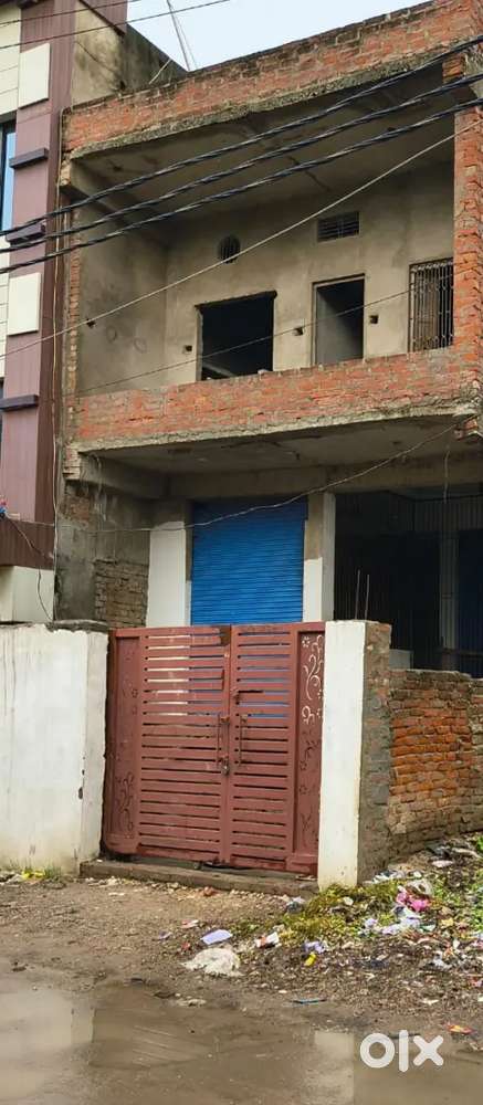 Full Building available for rent at prime location