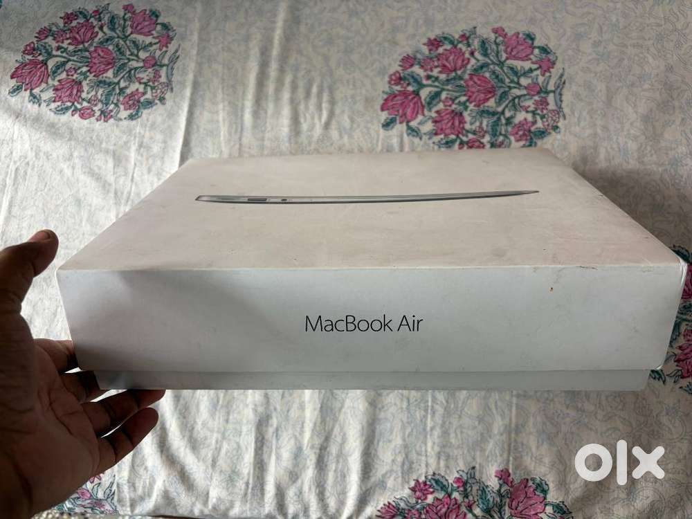 Apple Macbook Air A1466,13 Inch, Nov 2020 Purchase, Box Bill Charger