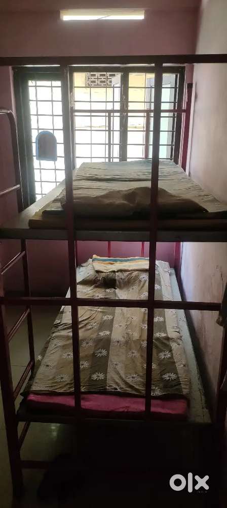 Double decker bed