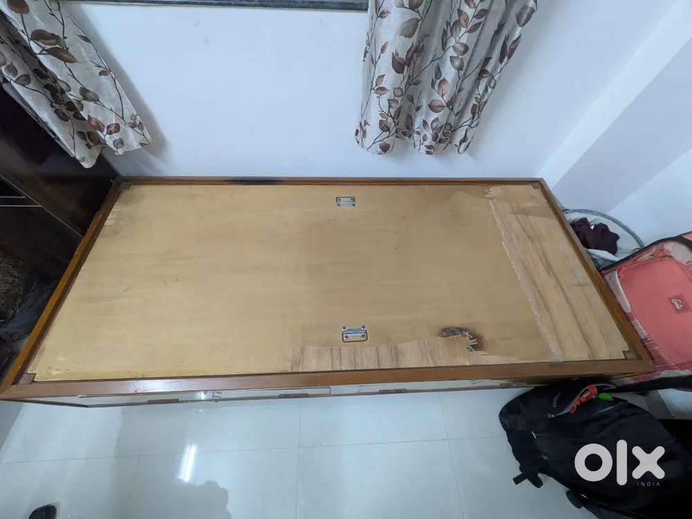 Sell wooden Diwan with storage