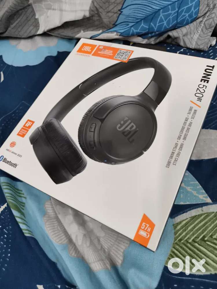 JBL Tune 520W wireless headphones
