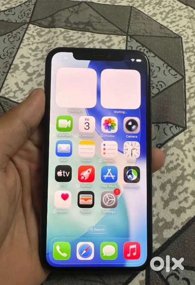 Iphone 11 256 pro green in new condition
