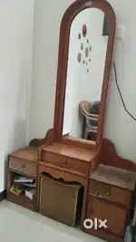 Dressing table
