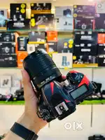 Nikon D7500 with 18-140mm Kit