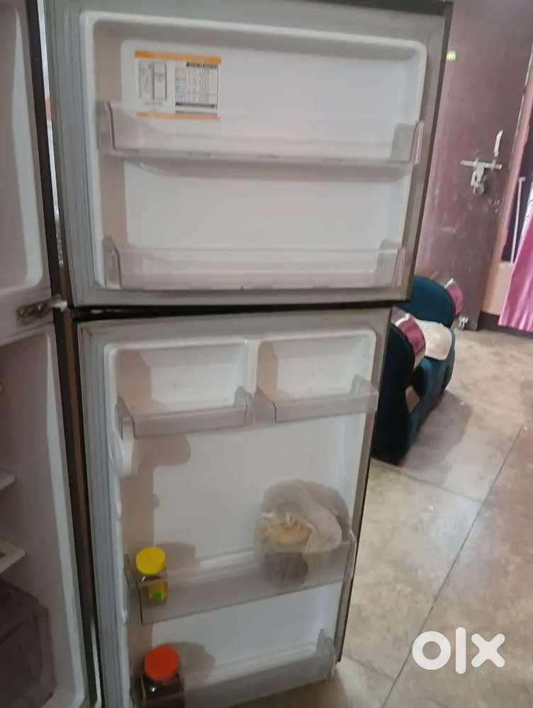 मेरा फ्रिज LG company ka doable door hai . price 13000/rupaye