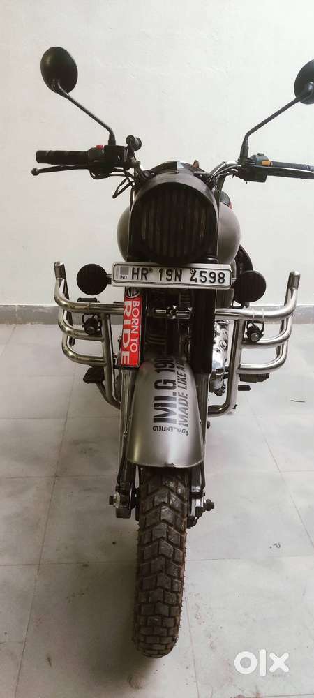 Well maintained Classic on sell.. Almost new Single handed used.