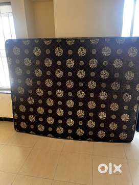 Queen size double bed mattress