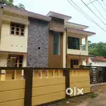പള്ളിക്കത്തോട് ടൗണിൽ10 സെൻ്റിൽ ഇരു നില വീട്