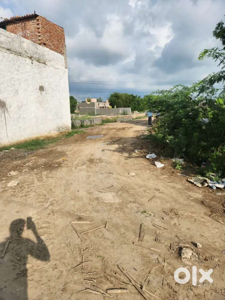 @ 20,000-/ par gaj fresh plot Noida, Sector -142 में।