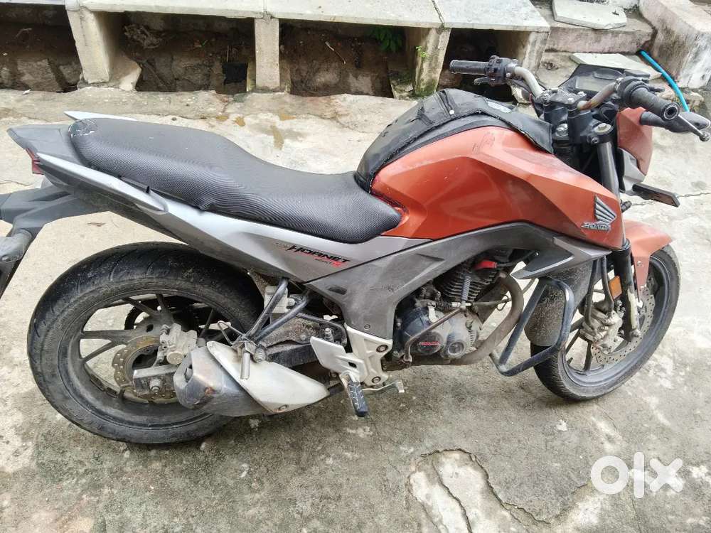 Honda CB Hornet 160R