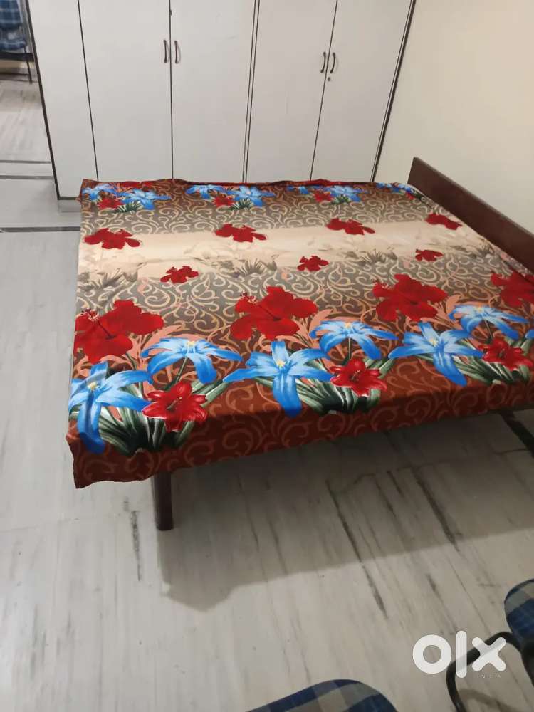 For single,1room kitchn,bath,bed frig,cylindr burner coolr cupbod fan