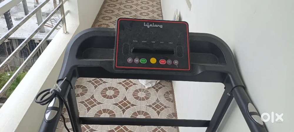 Lifelong FitPro LLTM111 (2.5 HP Peak) Motorized Treadmill for Home