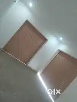 Corner shop for rent on first floor