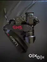 Panasonic LUMIX GH5 4K Mirrorless Camera & Lecia Vario Elmarit 12-60mm