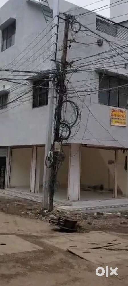 Corner ki  shope hai