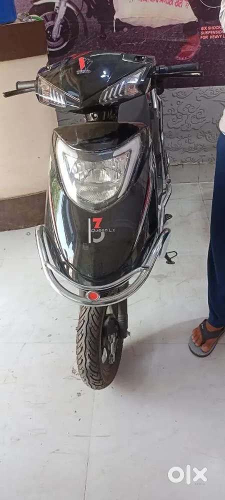 Warivo electric scooty