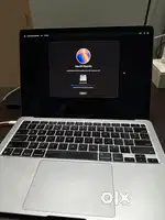 Macbook Air M1 2020 model