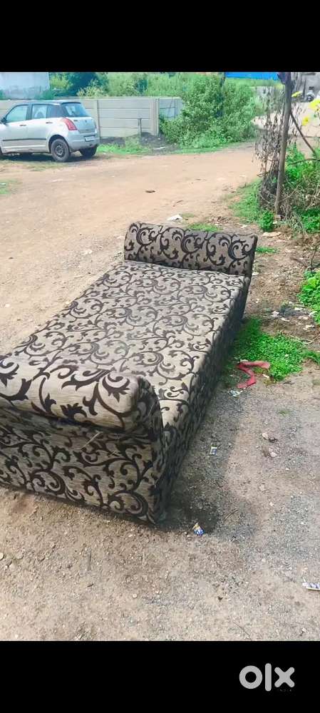 Couch Size 3*7