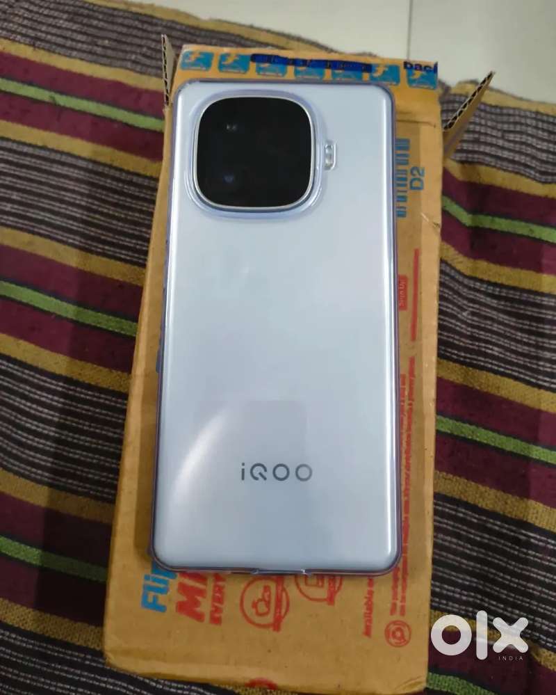 IQOO NEO 10 R (8-128) GB