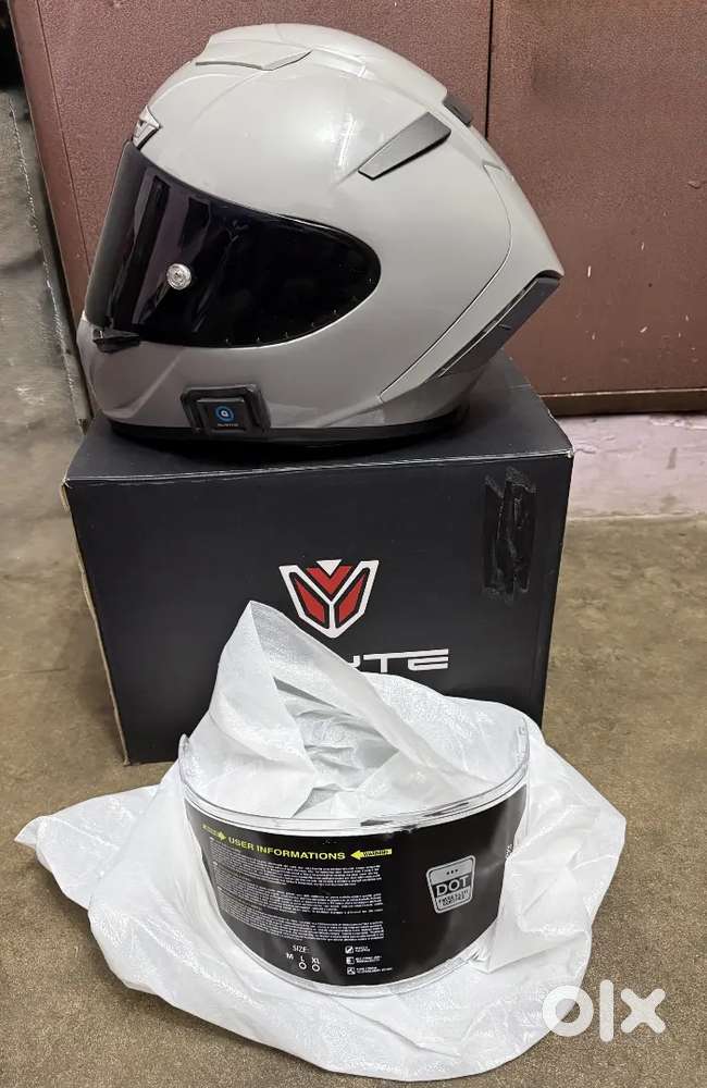 IGNYTE IGN4 Glossy Gray Helmet