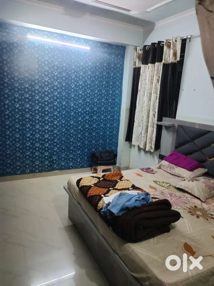 3 bhk flat for girls and and family