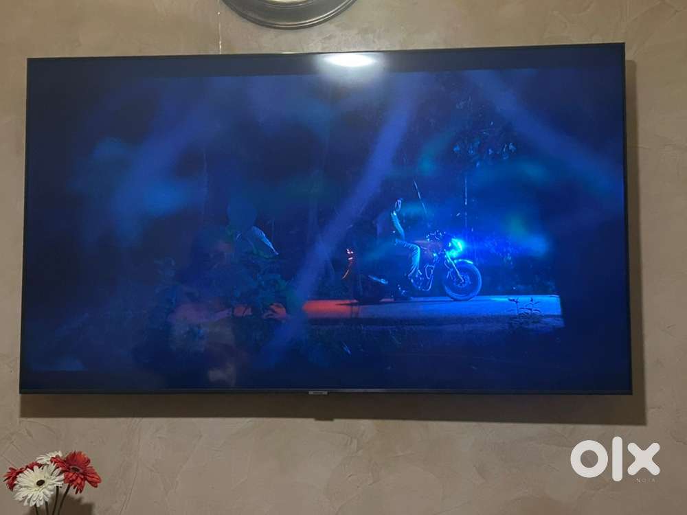 Samsung AU 7700; 65 inch TV