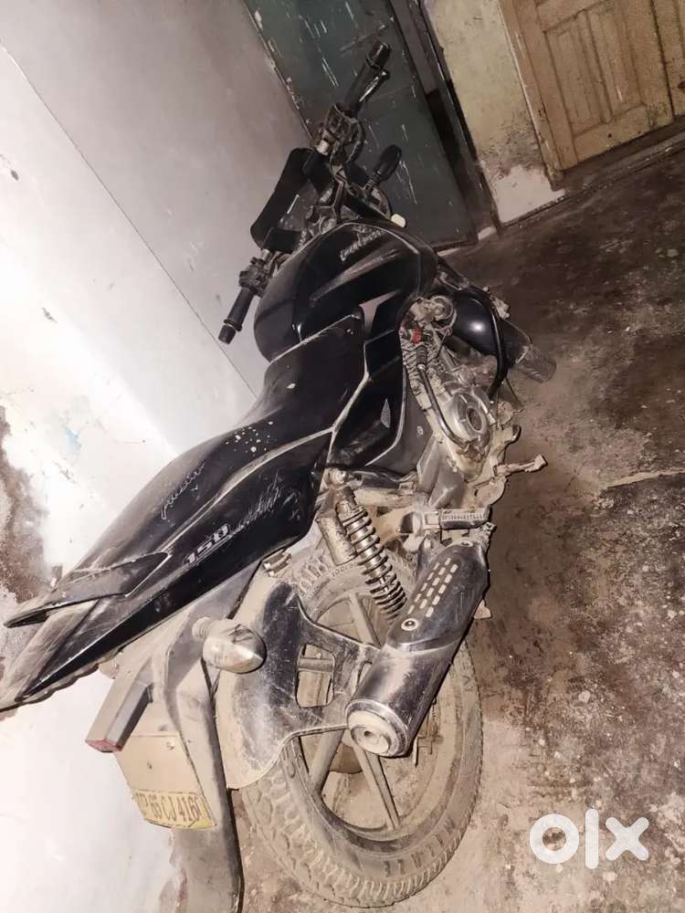 Koi problem nahi hai bike me sub thik hai sirf mitter kharab hai