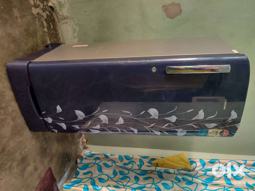 Samsung Fridge 212L 5 star