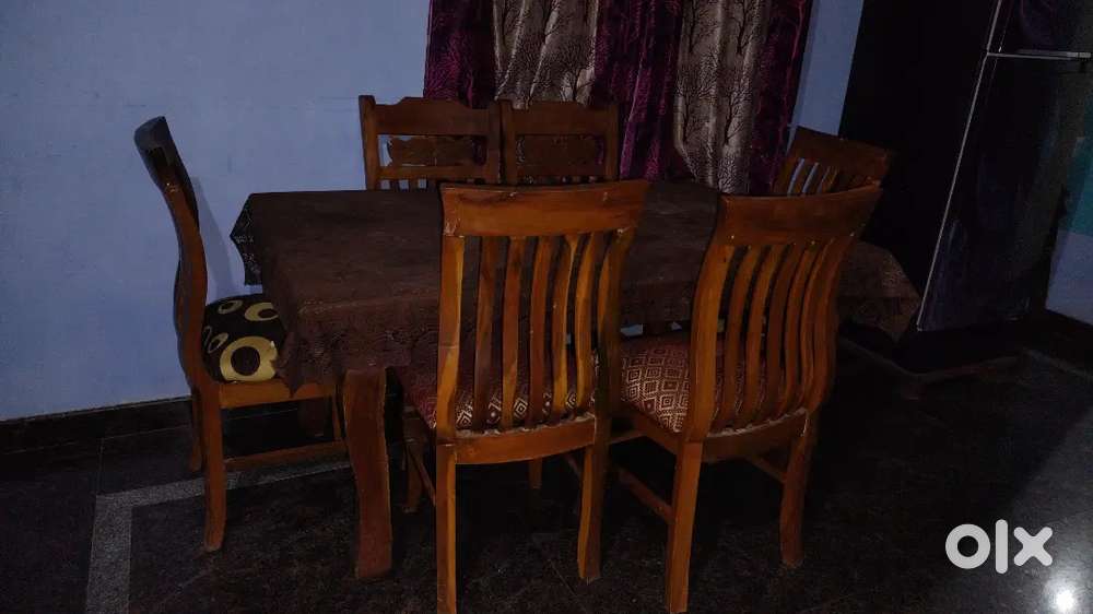 6 seat dining table