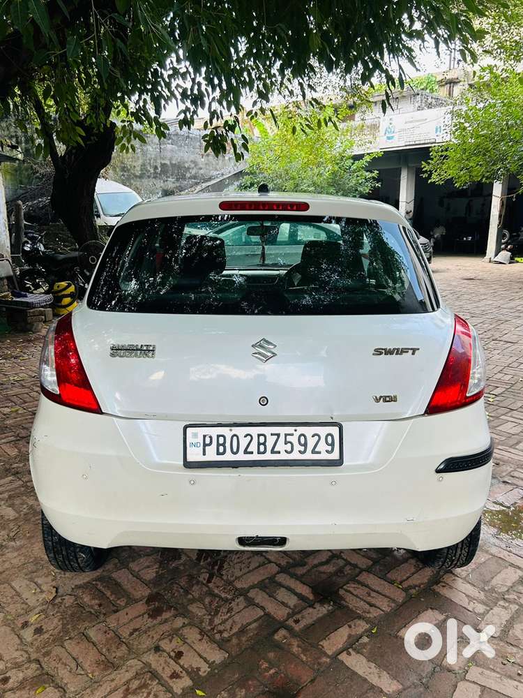 Maruti Suzuki Swift 2013 Diesel 111807 Km Driven