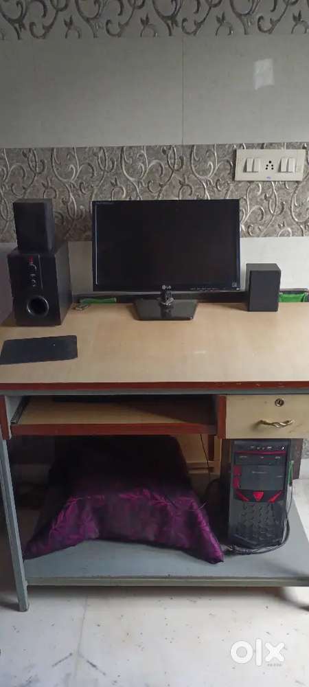 Computer table with computer