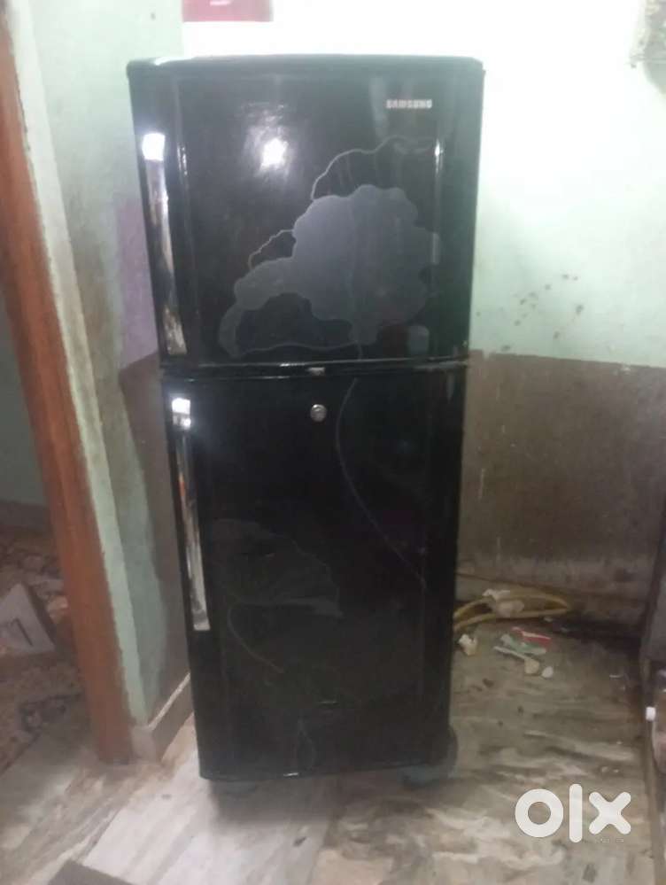 Samsung 180 litters fridge new compressor,
