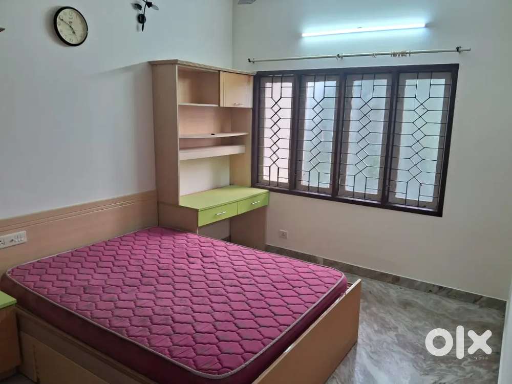 3bhk full furnished luxury flat for sale at Ladyhill near pabbas.