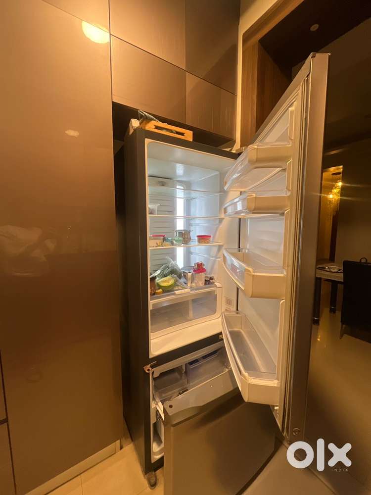 Double door fridge