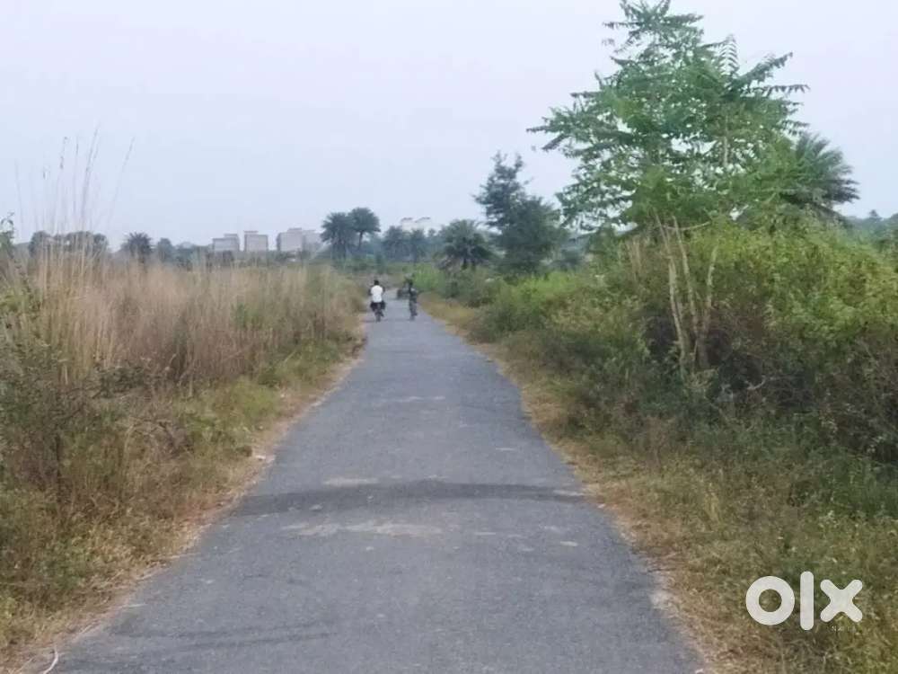 35 Decmil Near NH 32 Master City