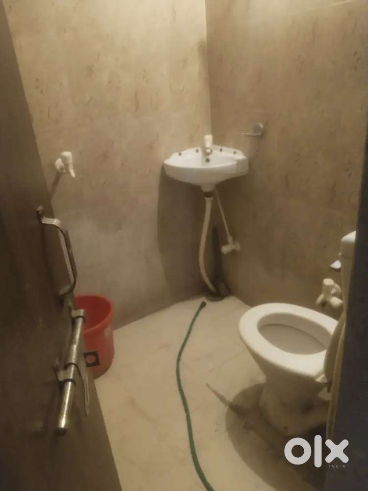 2rk ground floor allahpur for veg girls or family