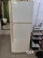 Samsung 230 l double door refrigerator