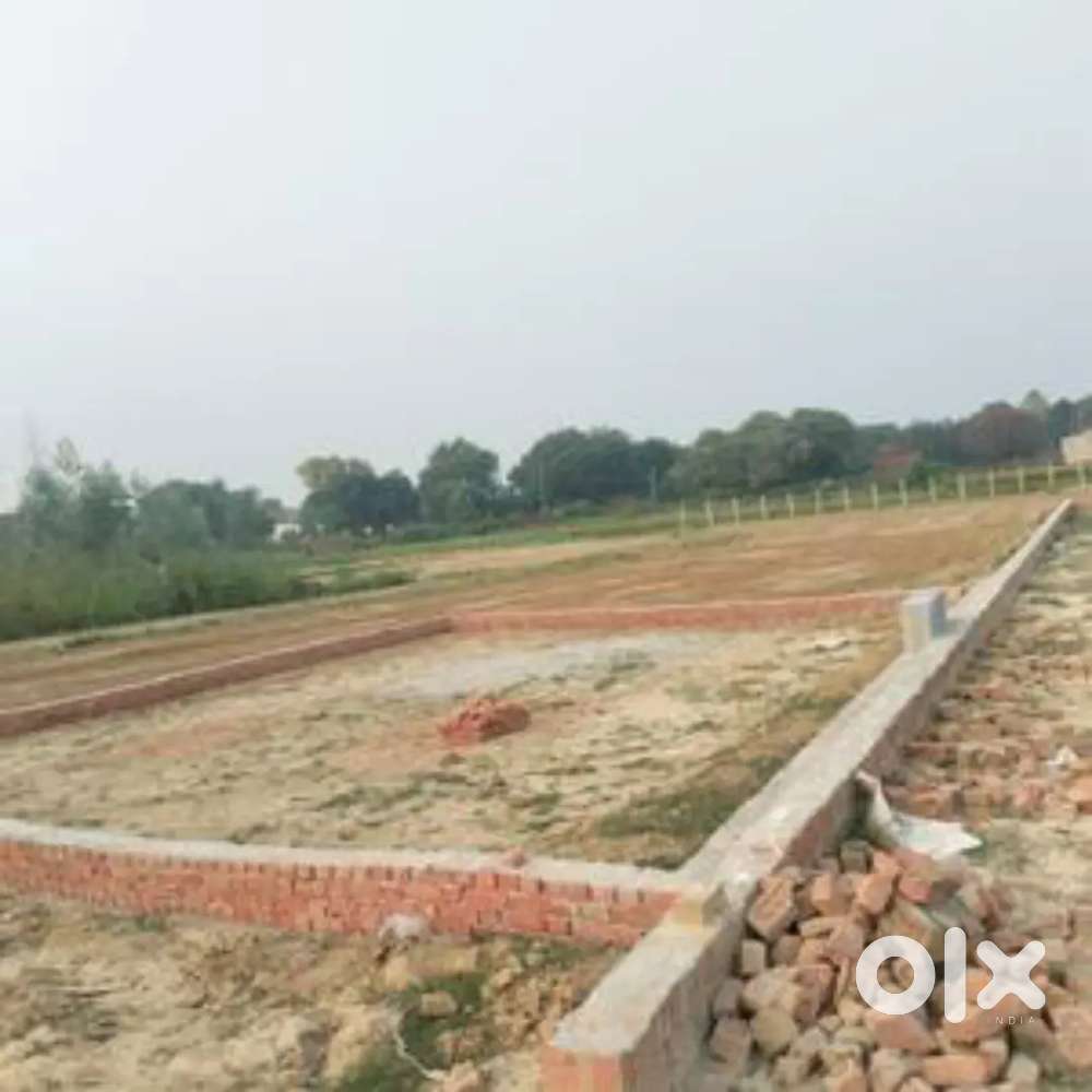 गोरखपुर कर्जाहा में मैन हाइवे के करीब प्लॉट है