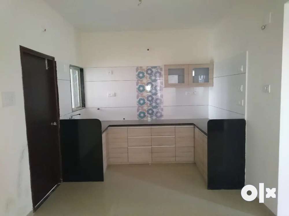 3 bhk semifurnished flat available on rent in aatladra.