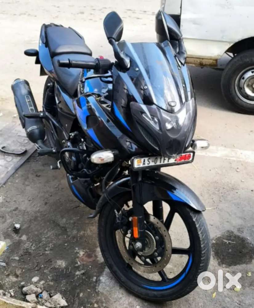 Pulsar 220