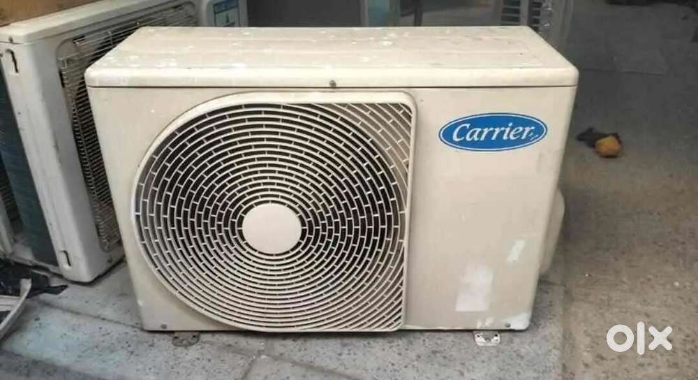 -Rented Air conditioner Available on Good price in Great Condition