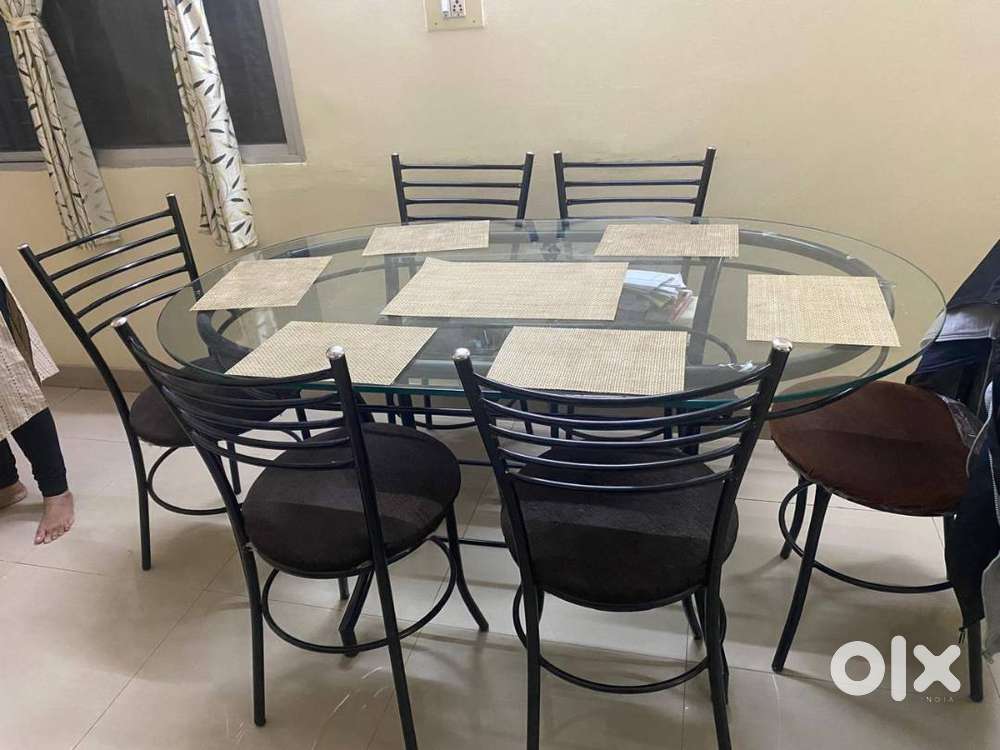 Dinning Table 6 seater glass top