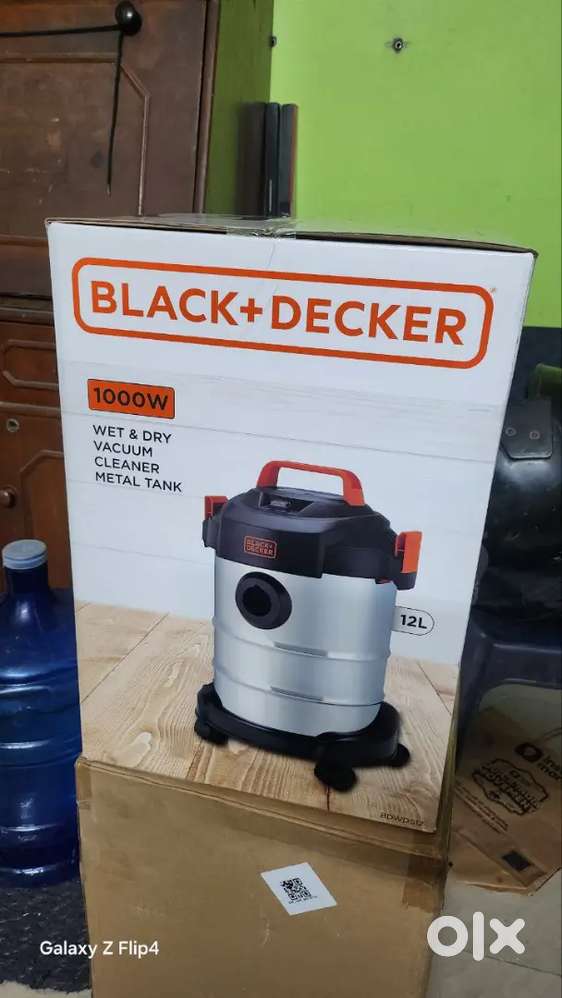 BLACK+DECKER BDWDS12-IN WET & DRY Vacuum Cleaner, Corded, Silver