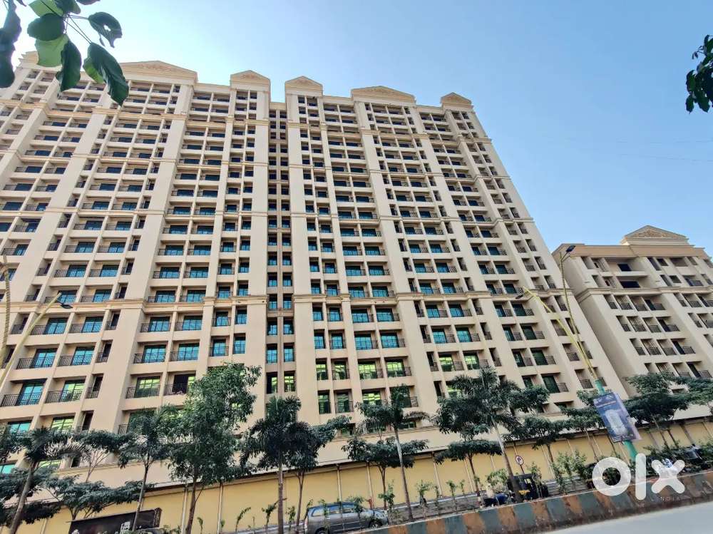 CENTRAL HEIGHT SHOP FOR SALE 1.10 Cr TMC APPROVED BUILDING