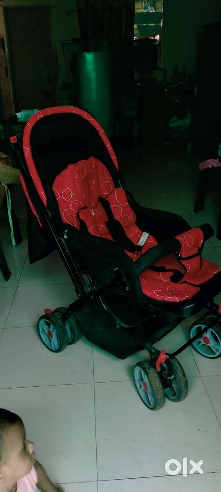 Baby stroller,( babyhug branded product)